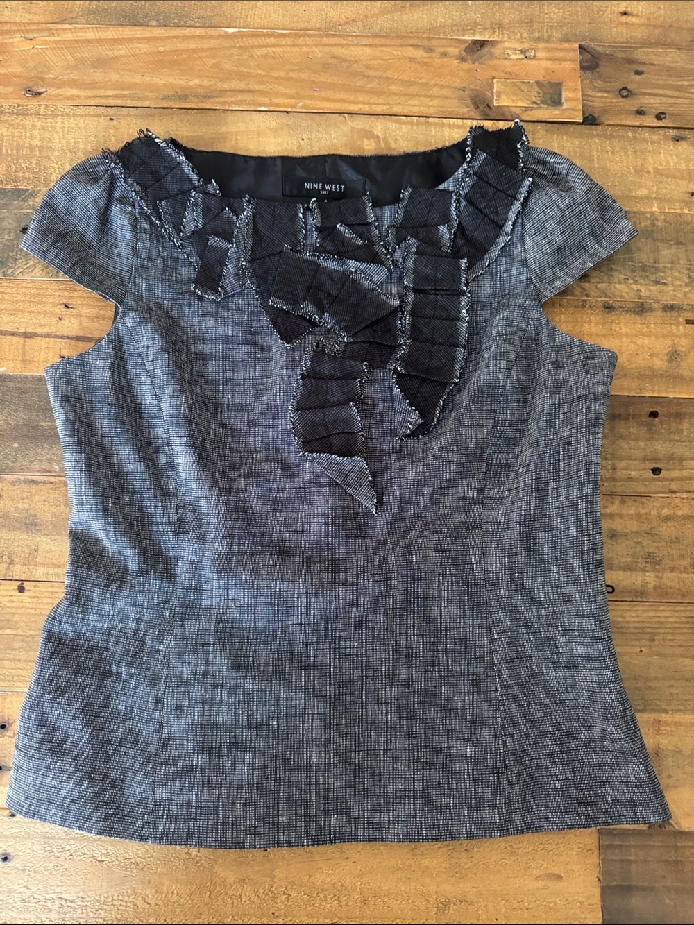 Nine West Gray Textured Cap Sleeve Top with Black Ruffle Detail